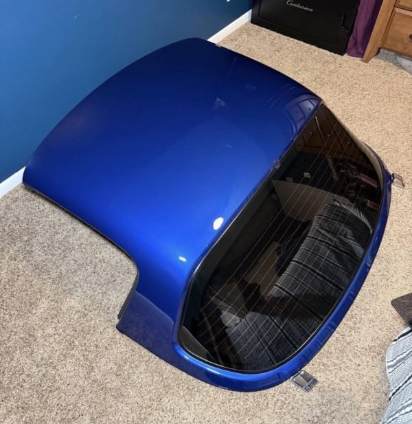 MX5 CRYSTAL BLUE HARD TOP